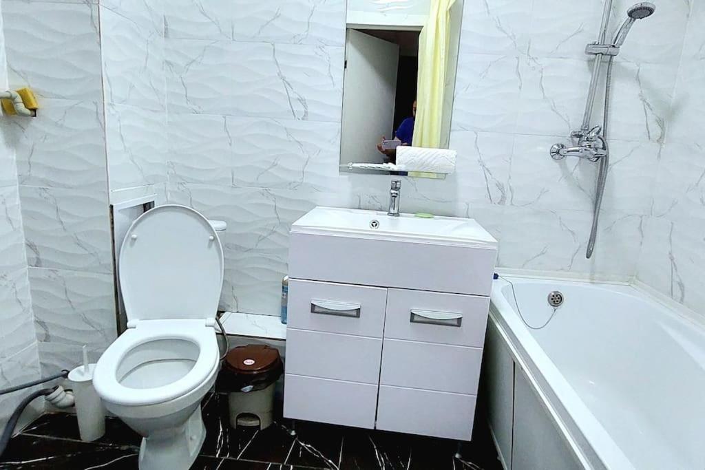 Ferienwohnung Аэропорт 10 Минут Astana Exterior foto